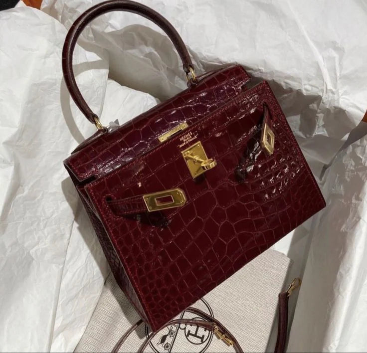30 Years of Handcrafting Luxury Leather Bags — Direct from Our Certified Factory