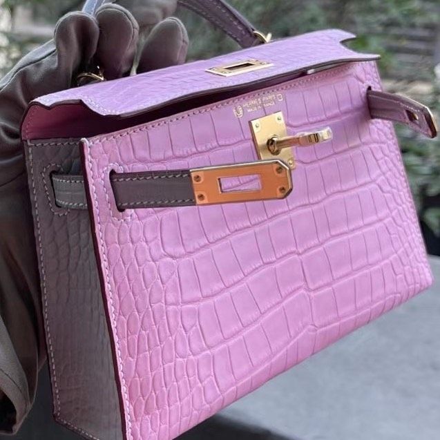 30 Years of Handcrafting Luxury Leather Bags — Direct from Our Certified Factory
