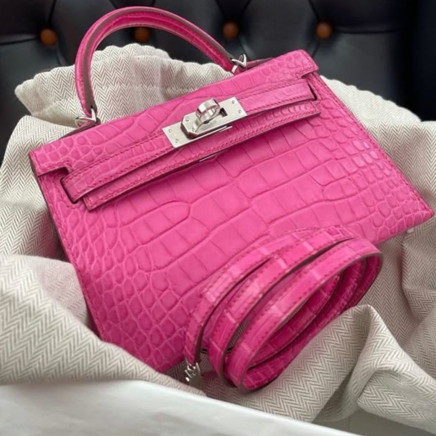 30 Years of Handcrafting Luxury Leather Bags — Direct from Our Certified Factory